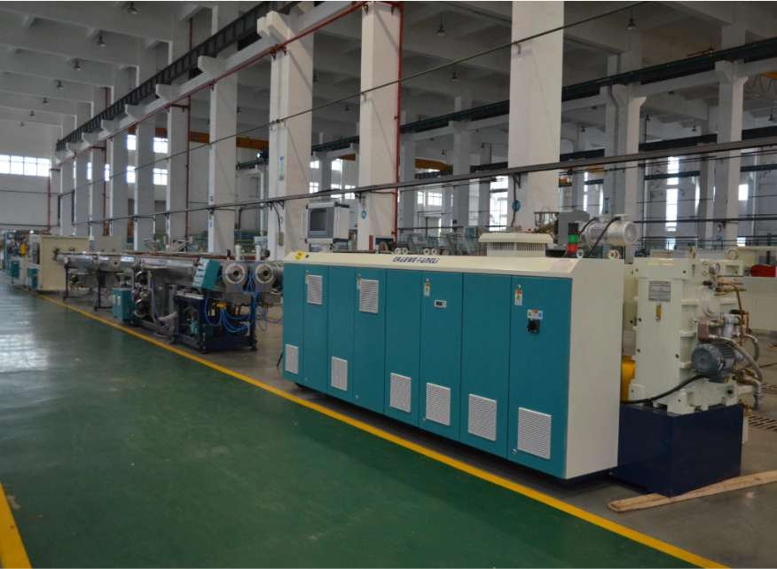 G serieko PVC bi zutoin Abiadura Handiko eta eraginkortasun handiko hodiak estrusio-lerroa (PVC-U 75G-2)