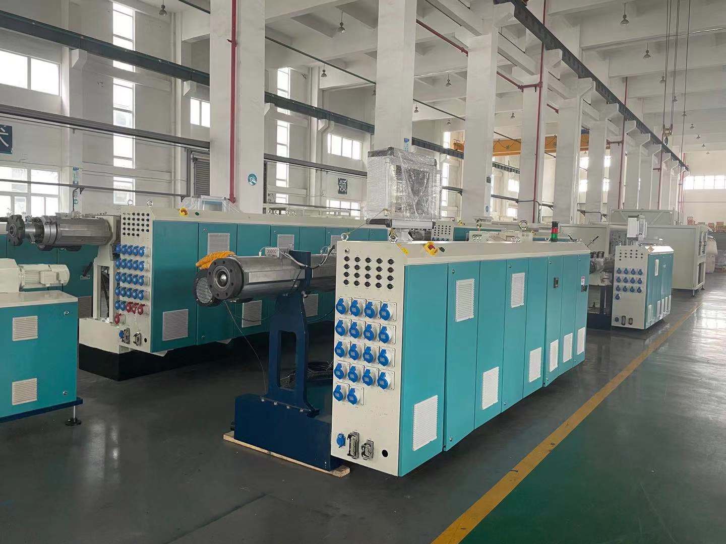 Zergatik aukeratu torloju bakarreko edo torloju bikoitzeko extruder materiala prozesatzeko?